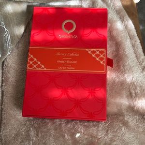 Orienting Amber Rouge